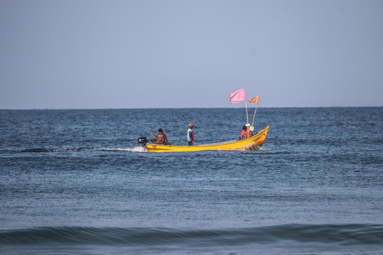 Blue Lagoon Beach Resort Gokarna  Extérieur photo