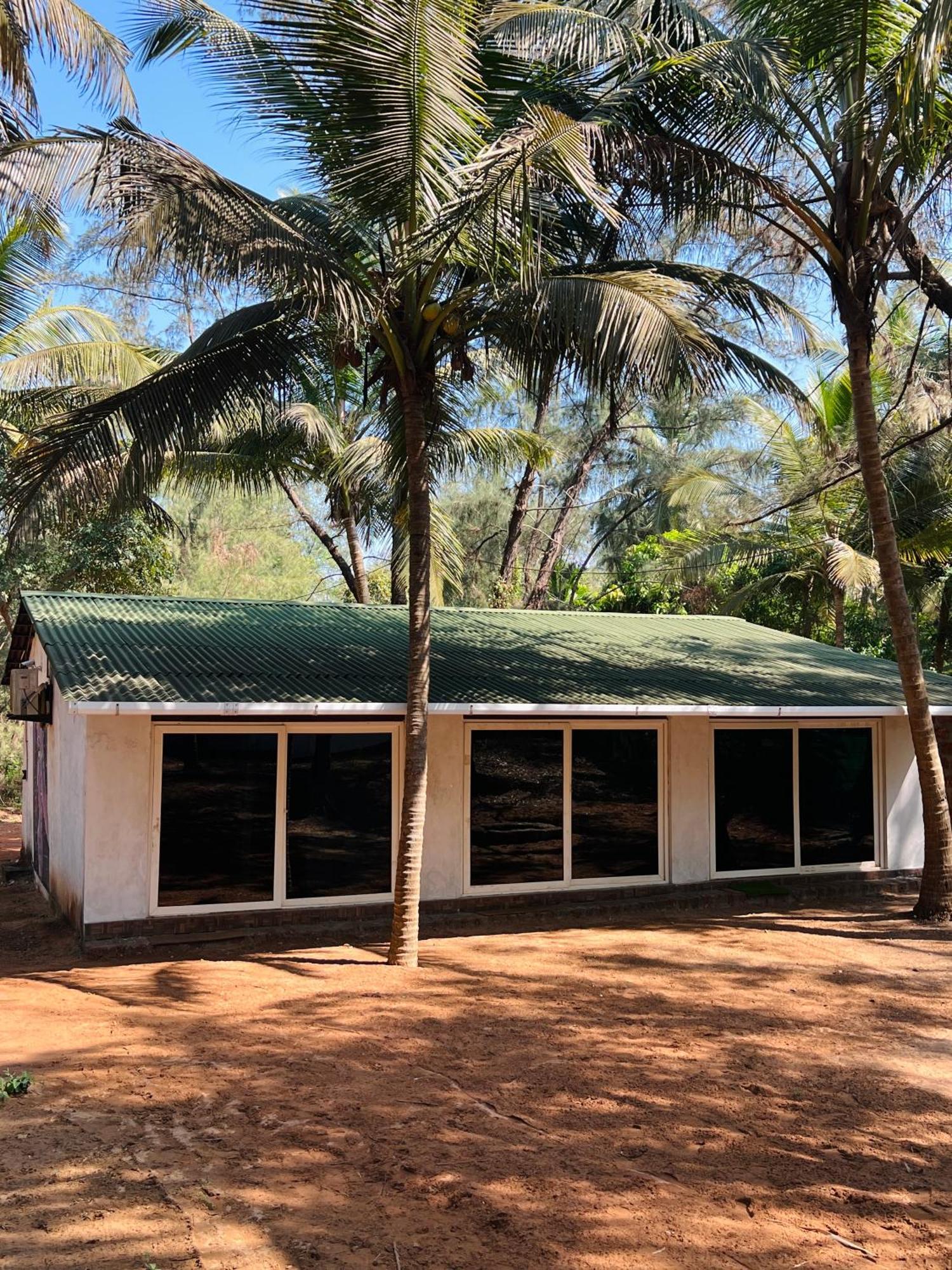 Blue Lagoon Beach Resort Gokarna  Extérieur photo